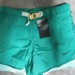NWT Nike Dry Tempo Shorts - Womens XS/ Girls 14-16 Size XL